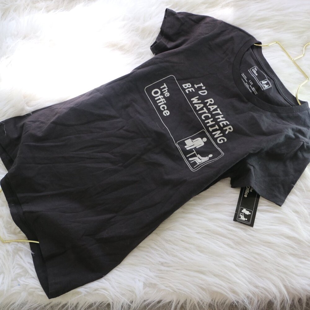 "I'd Rather Be Watching The Office" Graphic Tee – NWT 🖤📺